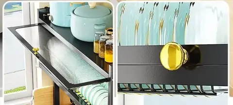 باب أكريليك بمقبض ذهبي